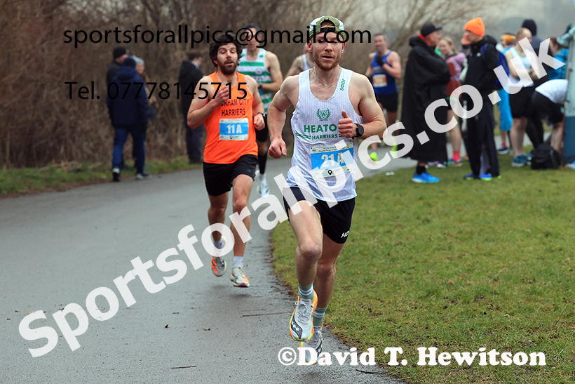 Senior Men and Over-35s to 49s Mens 2025 NECAA Royal Signals Road Relays Champs.,  Hetton Lyons Country Park, Hetton le Hole, County Durham. Photo: David T. Hewitson/Sports for All Pics